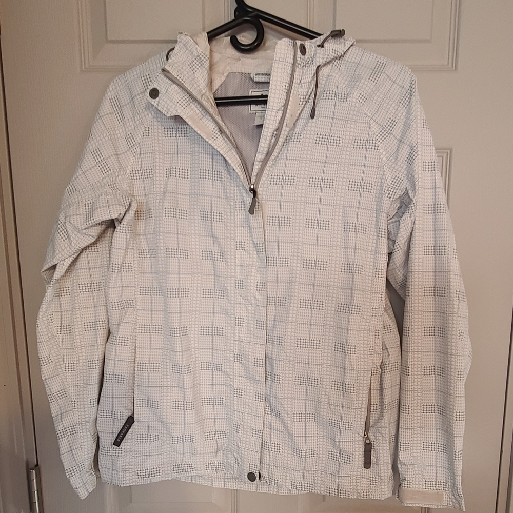 Jacket. Brand: White Sierra